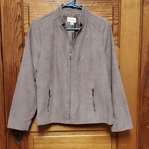 Studio Works petite size 10P with zipper on pockets and front of jacket